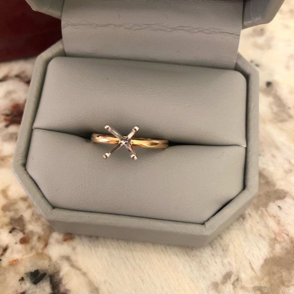 14k gold size 5 solitaire band